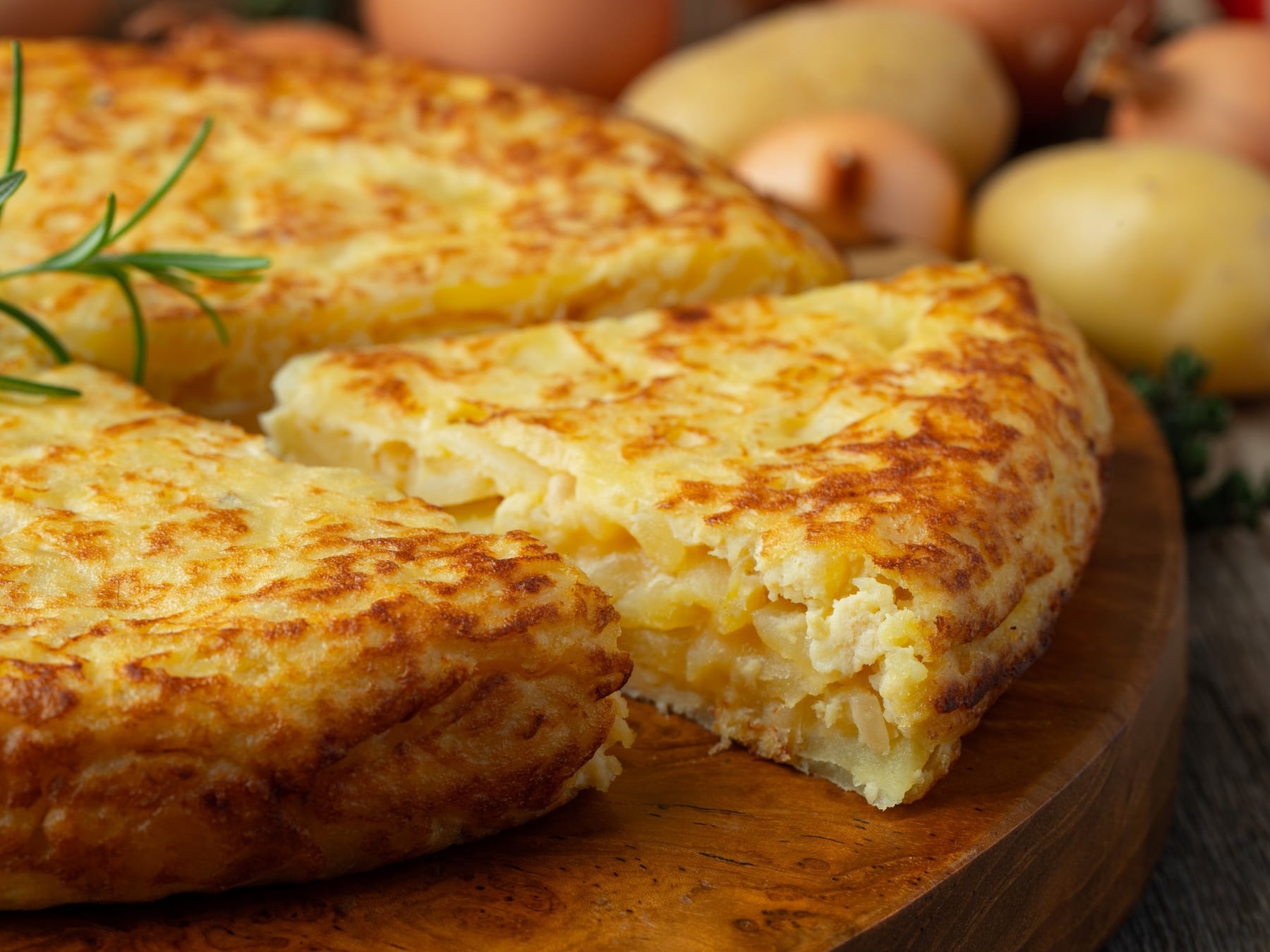 Tortilla de papas más liviana: cómo reemplazar la fritura sin perder el sabor clásico
