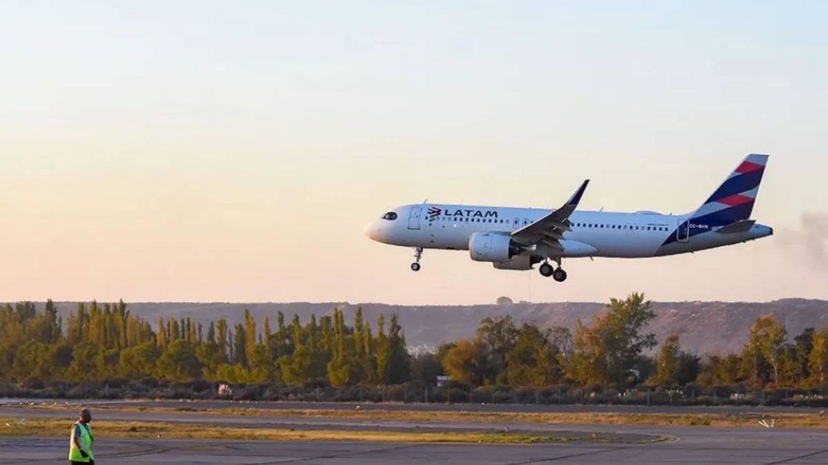 LATAM retira la ruta Neuquén-Santiago de Chile por una demanda que no acompañó las expectativas iniciales