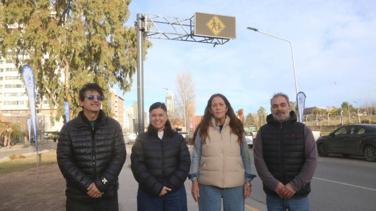 Semáforos con ojos: Neuquén ya ajusta sus luces verdes según la cantidad de autos en la calle