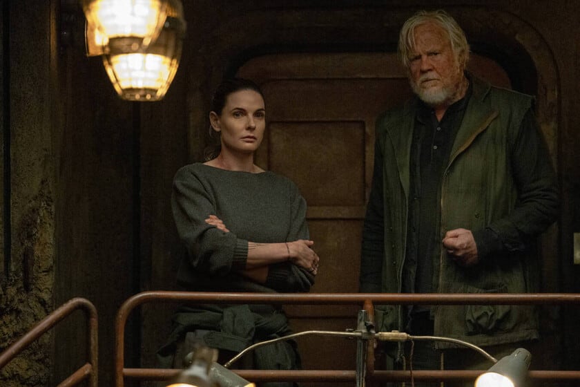 Adaptar "Silo": cuando la serie toma distancia del libro y los lectores se dividen