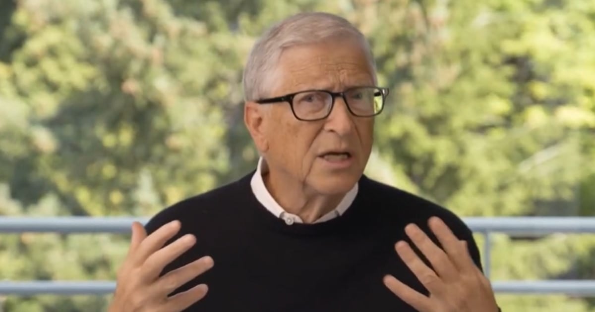 Gates se puso la gorra de la cautela y avisa: la inteligencia artificial puede salir muy mal si nadie la frena