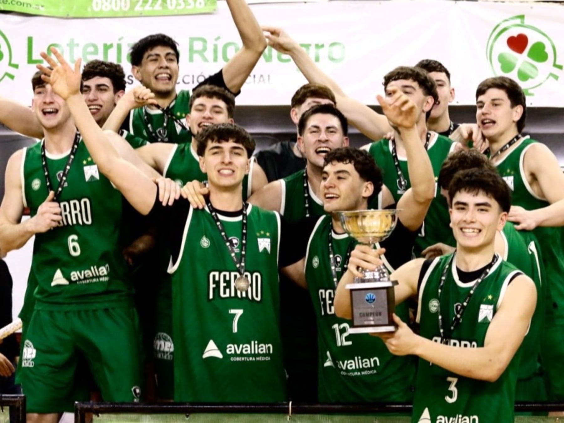 Ferro se sacó la espina y gritó campeón en Viedma con un cierre a pura corazón