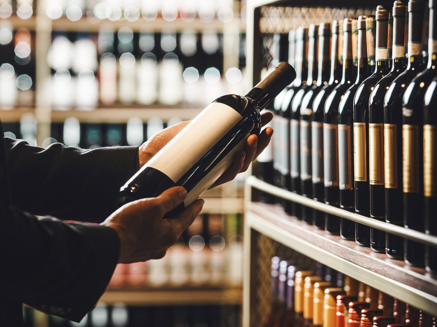 Guía para descifrar las etiquetas: qué hay detrás de los términos que aparecen en una botella de vino