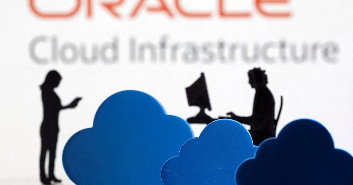 Oracle mete la IA adentro de la empresa: la nube ahora viene en caja y se queda en tu casa