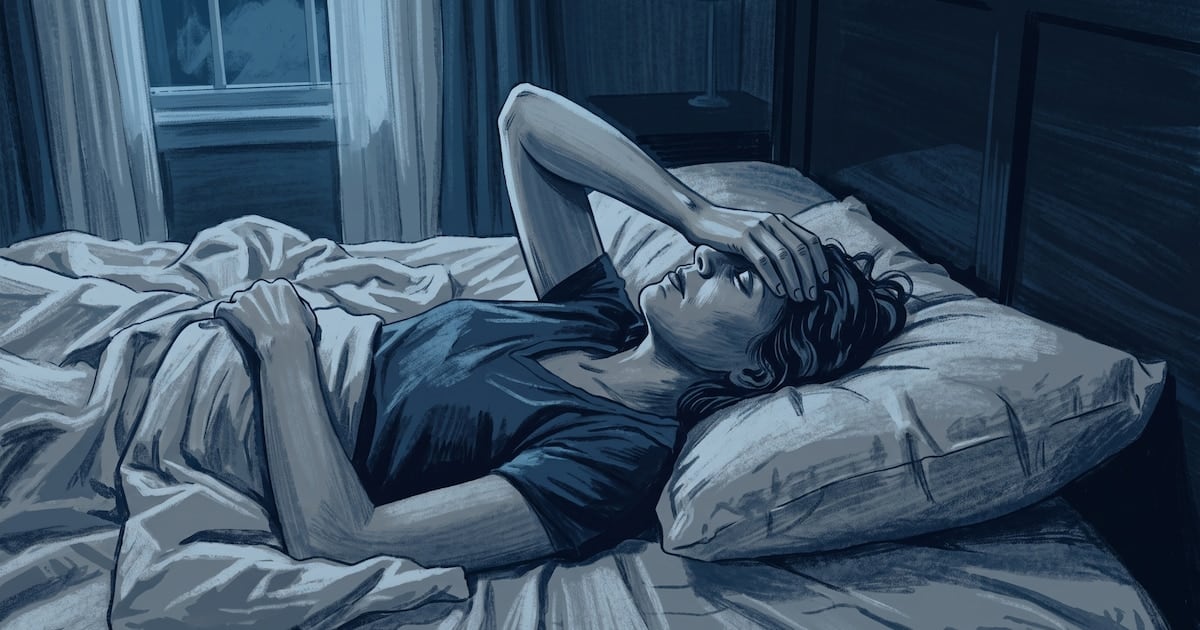 El ritual nocturno que nadie quiere cambiar y por qué el sueño se resiente