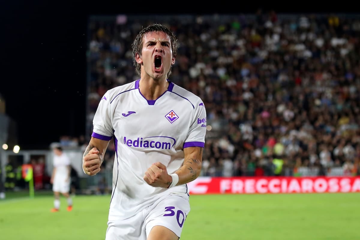 El pibe se destapó: Mastantuono firmó un hat-trick de novela en Florencia y la Viola respira
