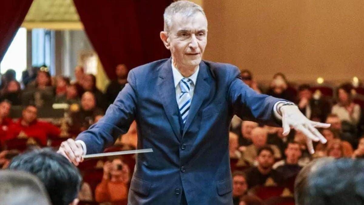 Una orquesta, cuatro obras y un periodista en el podio: la Sinfónica de Neuquén sale a explicar cómo suena una formación clásica