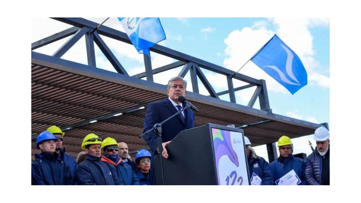 Neuquén proyecta un nodo multimodal en su aeropuerto y suma tres kilómetros de costanera sobre el río Neuquén