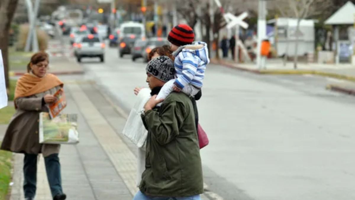 Neuquén pasó de los -1°C de la mañana a una tarde casi primaveral y se prepara para otra noche ventosa