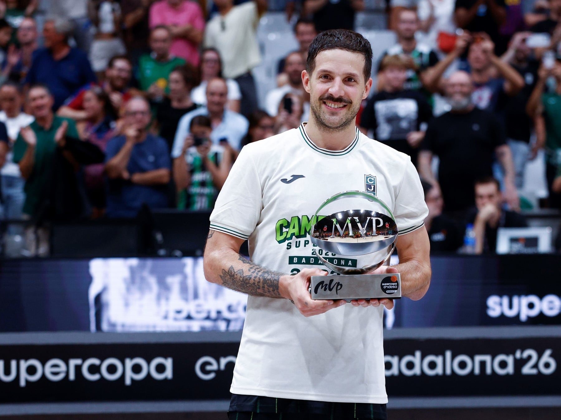Laprovíttola volvió a la Penya y la hizo campeón: 31 puntos y a llorar a Barcelona