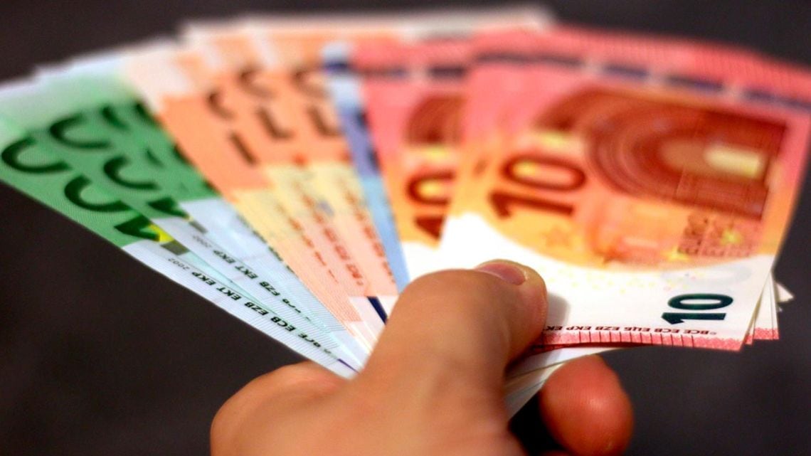 El euro blue arrancó el miércoles con una suba de seis pesos y se ofrece a $1.855,75 para la venta