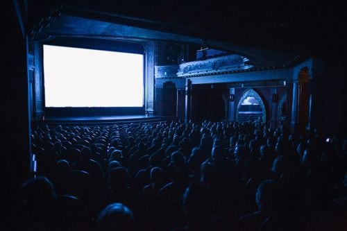 Cine argentino: las dos campanas sobre los millones, las películas y las plataformas que se escucharon en San Sebastián