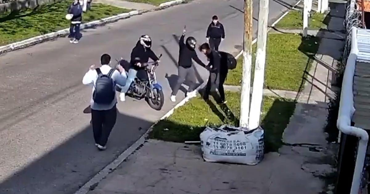 Golpean y asaltan a alumnos con autismo en La Matanza: la Justicia busca a los dos motoqueros que escaparon