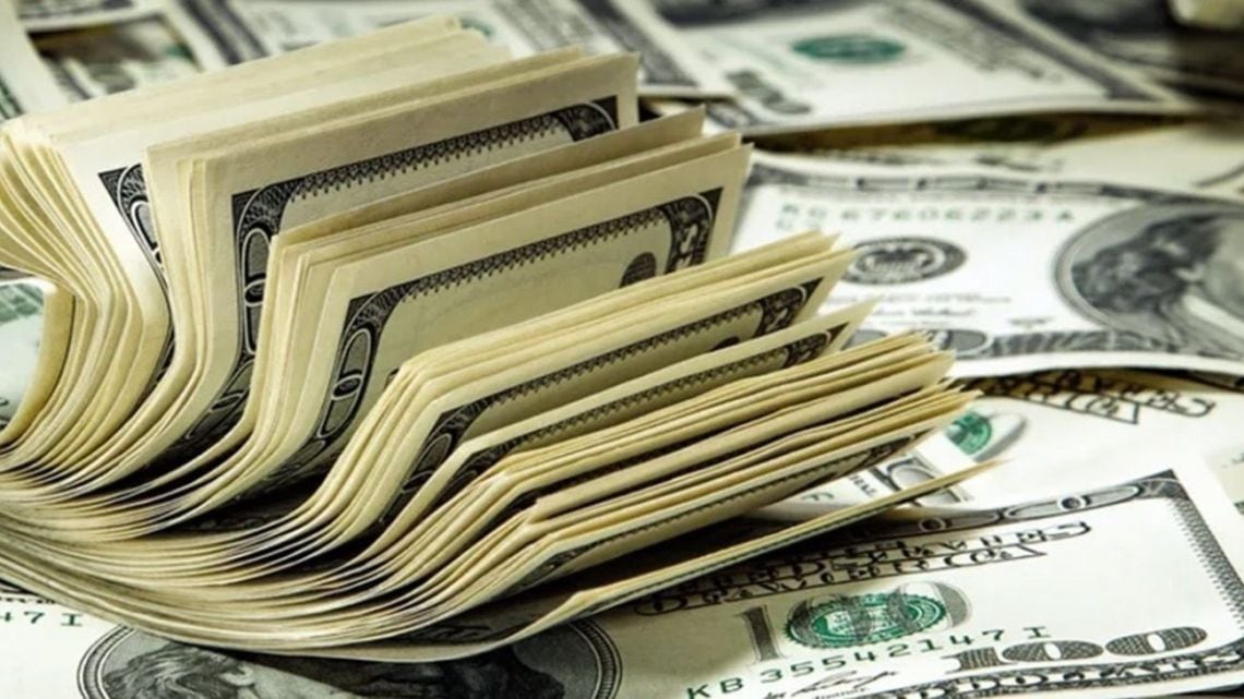 Cotización del martes 29 de septiembre: el blue se sostuvo por encima de los $1.560 y la referencia de tarjeta rozó los $2.010