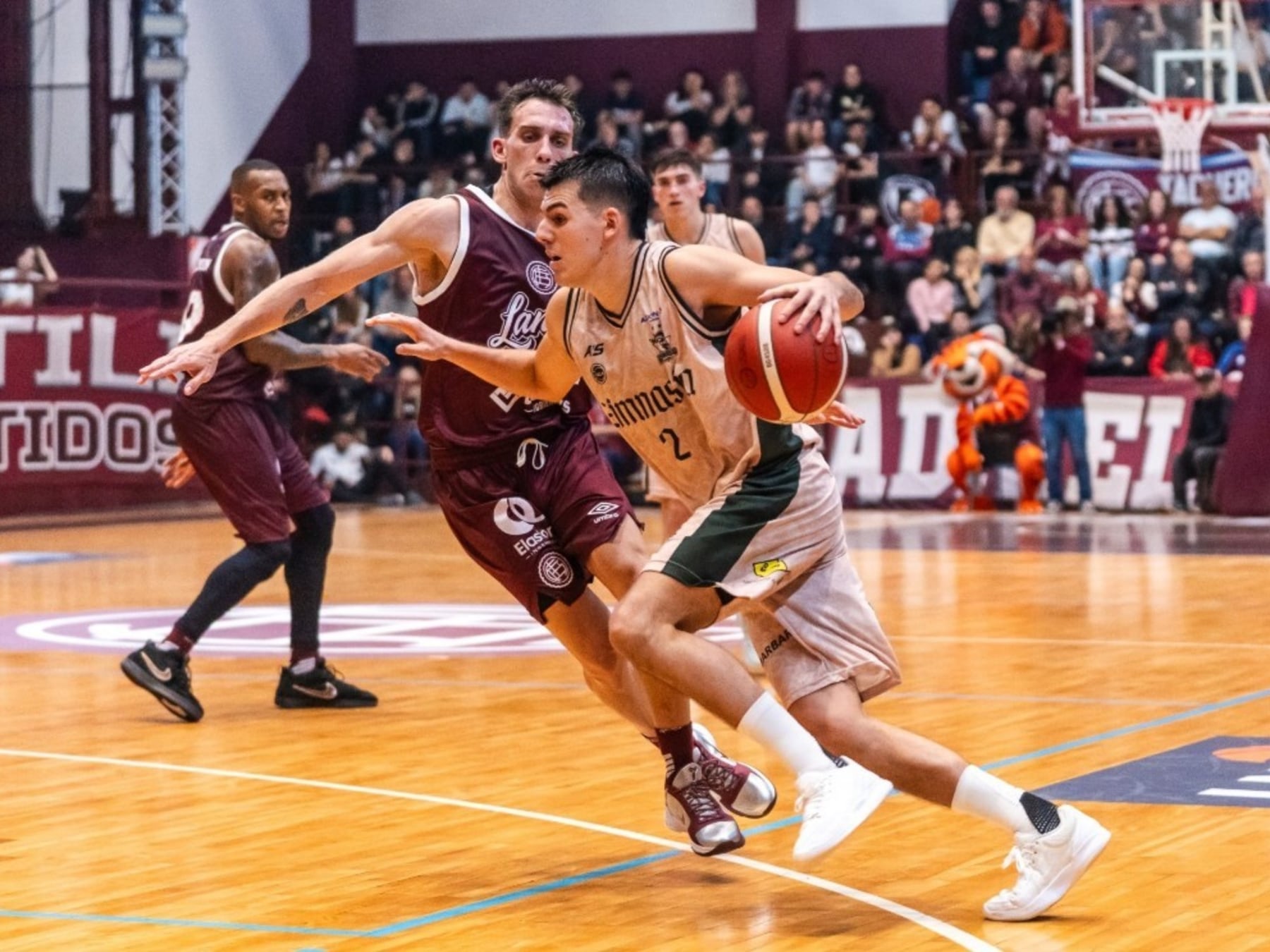 El Lobo empezó a defender el trono y dejó señales de campeón en Comodoro