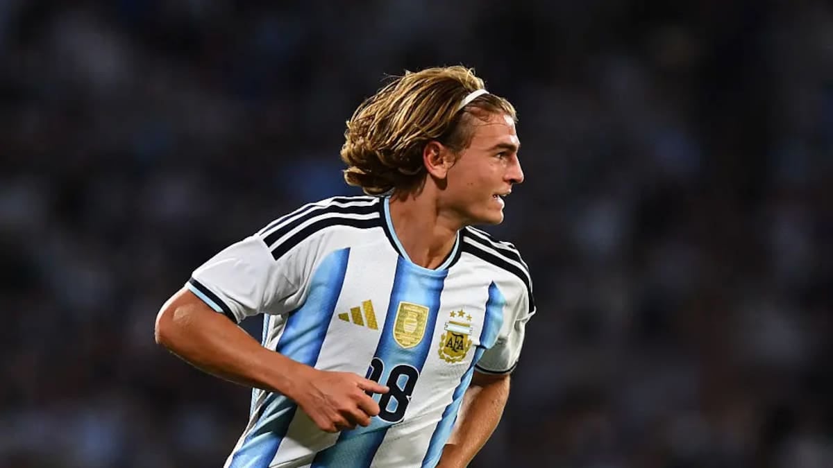La Scaloni se desquita en Córdoba: dos goles, dos debuts y la cinta que pesa