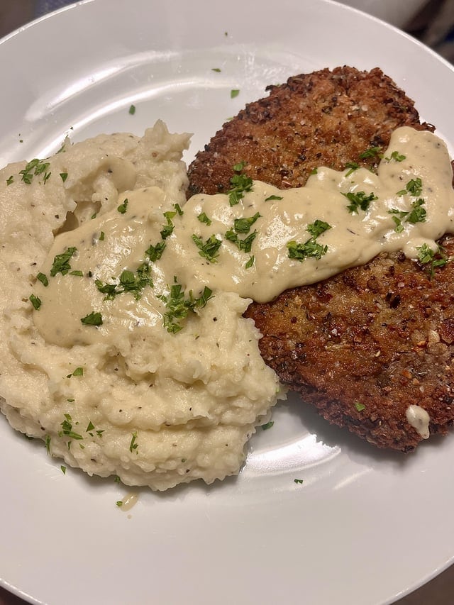Adiós con sabor a payaso: Pachu Peña se fue de MasterChef con la milanesa sin cocinar y un film de regalo
