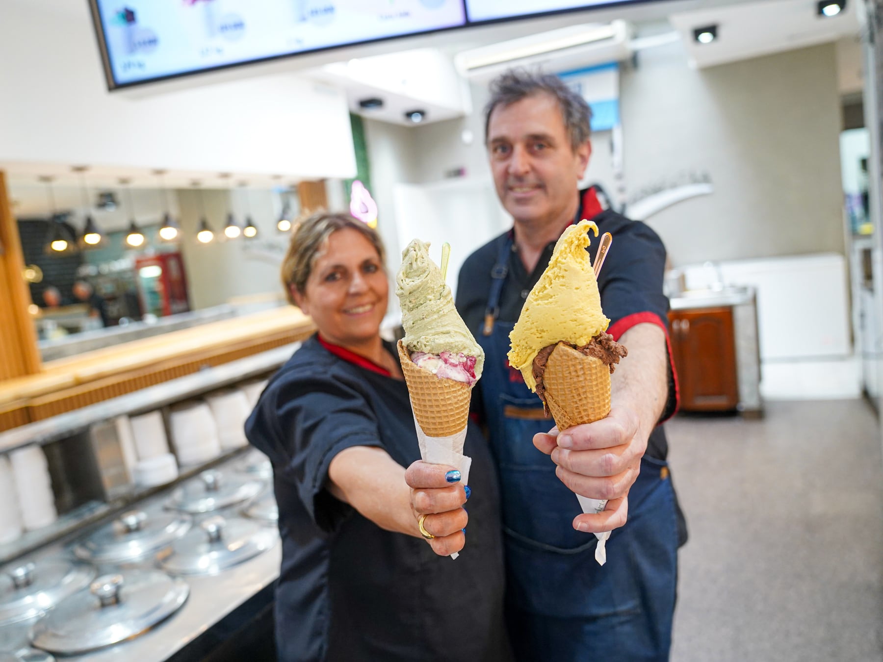 Venecia, la heladería de Devoto que horneó seis décadas entre máquinas, chocolate Dubai y un nieto en la barra