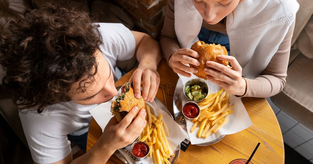 Un sándwich de milanesa y un paquete de galletitas: la diferencia que dejó a los científicos pensando