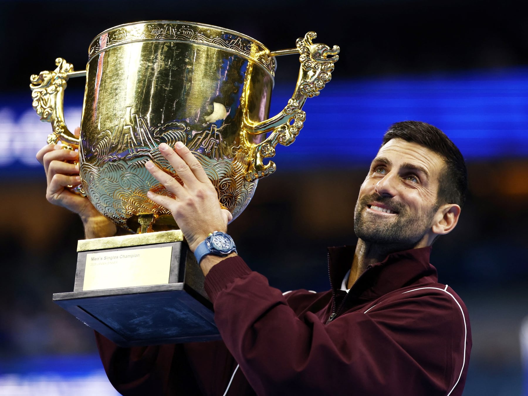 A un paso de Federer: Djokovic acaricia los 103 títulos en una final que no terminó como debía