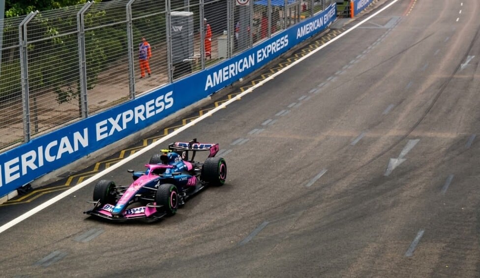 Verstappen se adueñó del Sprint en Singapur y Colapinto se quedó sin motor a dos vueltas del arranque
