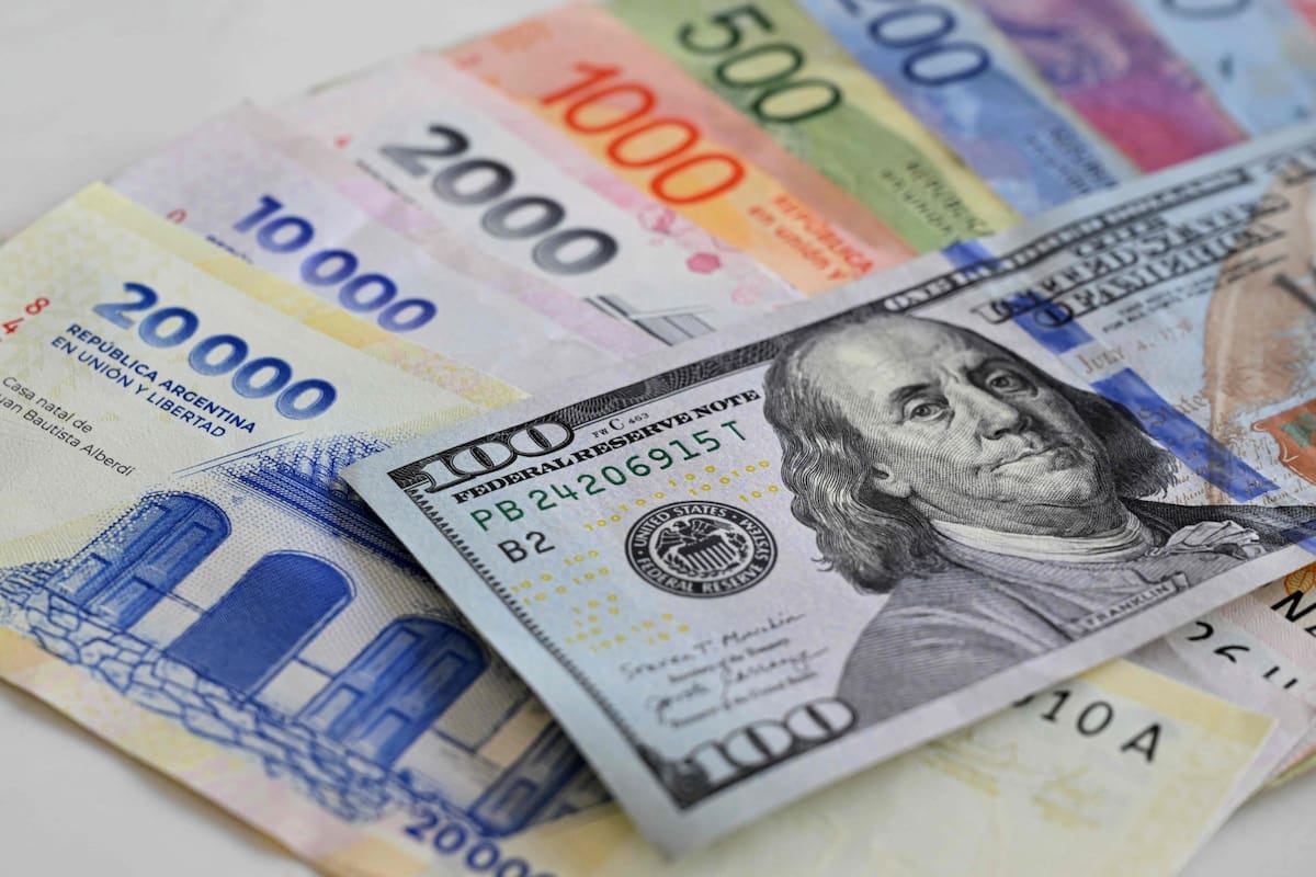 Indumentaria y restaurantes sostuvieron la ventaja en dólares: Argentina quedó 0,9% debajo de la media regional