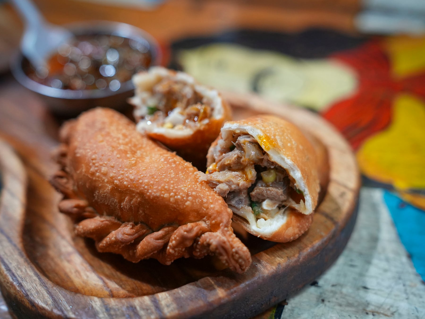 La cocina federal que sobrevivió en los barrios porteños: cinco casas donde la empanada se cocina como en su provincia