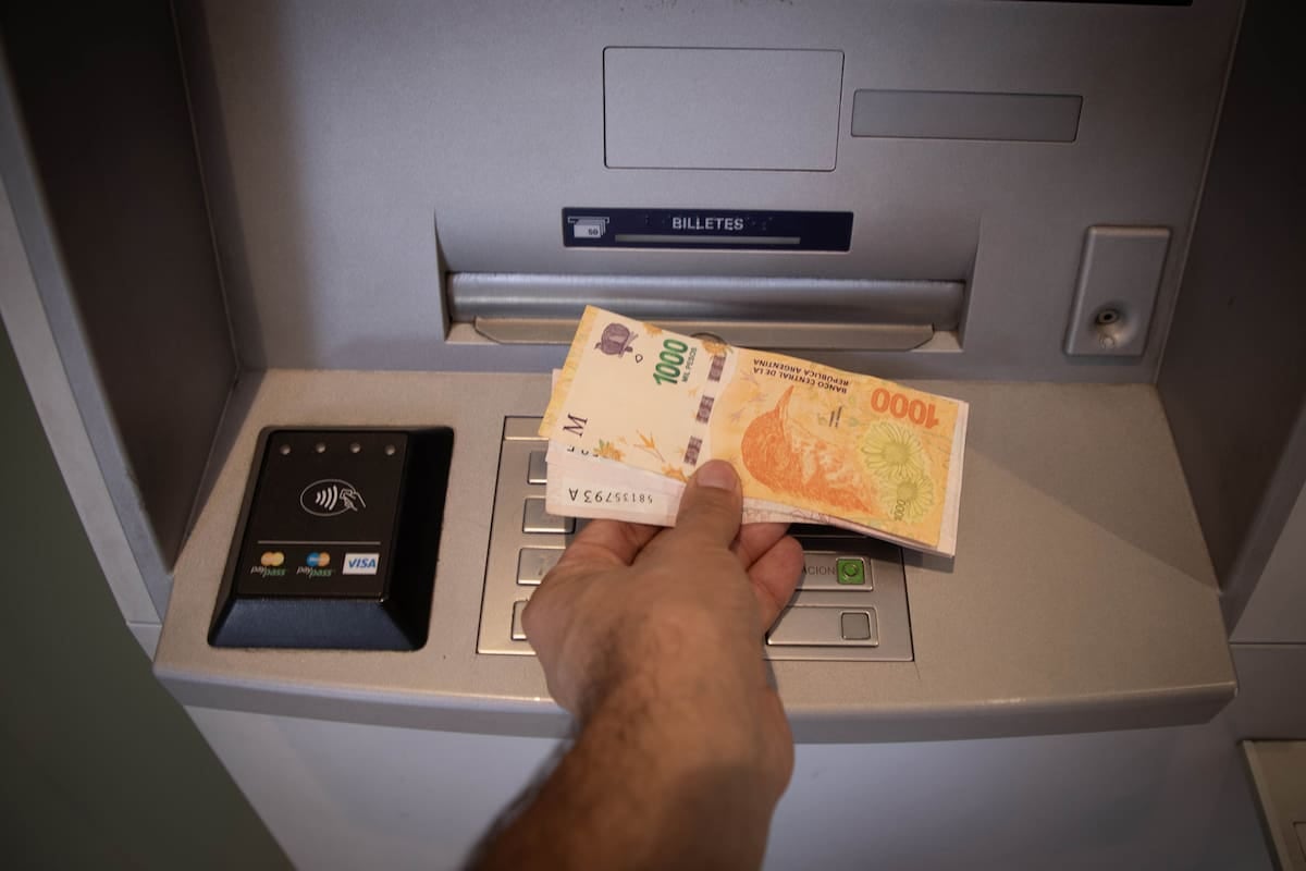 Banca argentina: en siete años se cerraron 672 sucursales y el empleo del sector cayó más de 20.000 puestos