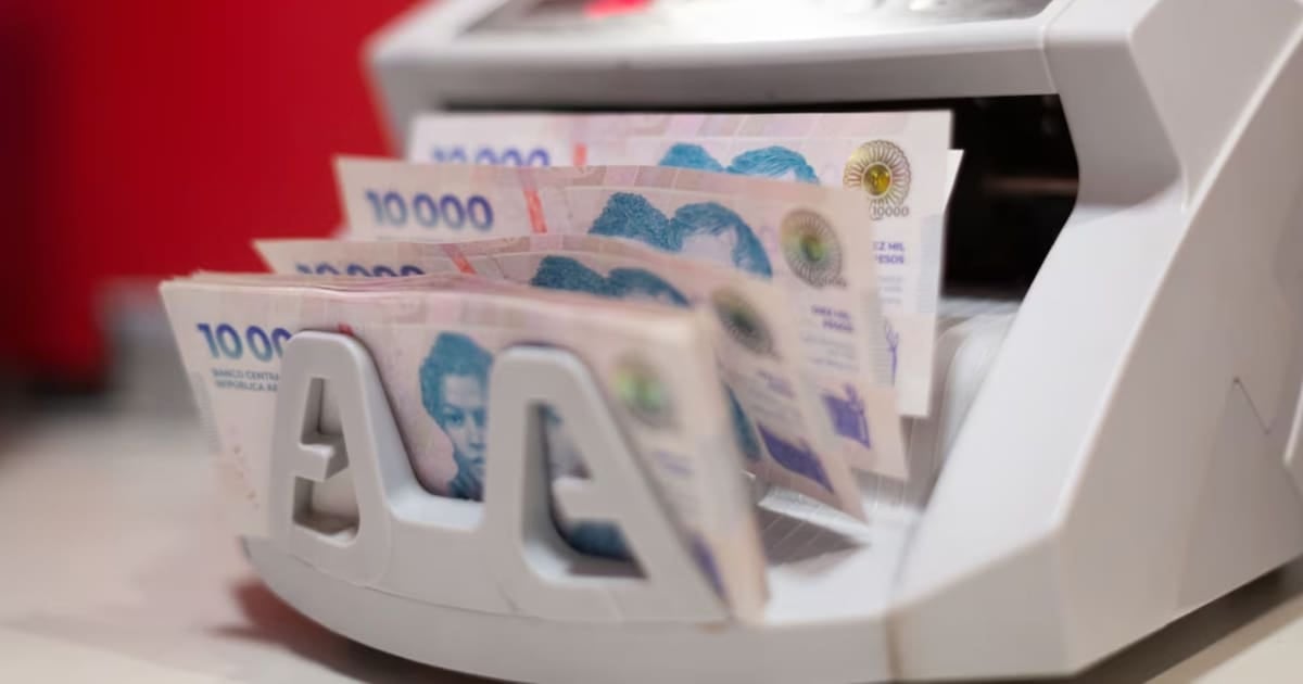 Canje de billetes deteriorados: qué exige el Banco Central a las entidades y en qué casos el banco no puede negarse