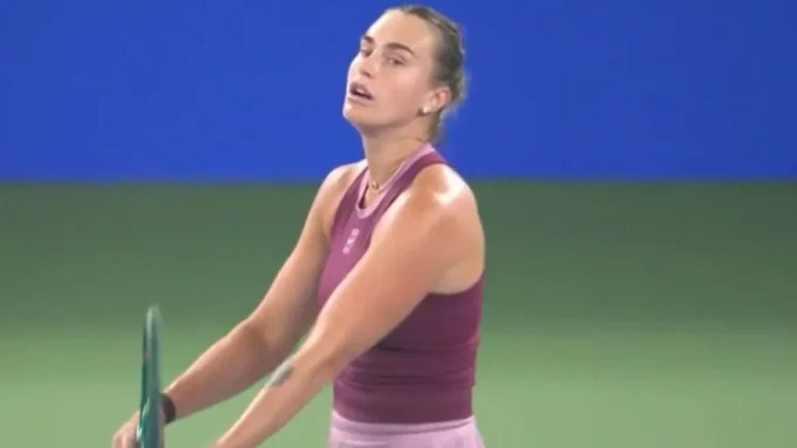 La Bruja perdió el encanto: Ann Li le pintó la cara a Sabalenka en Wuhan y la dejó con las manos vacías