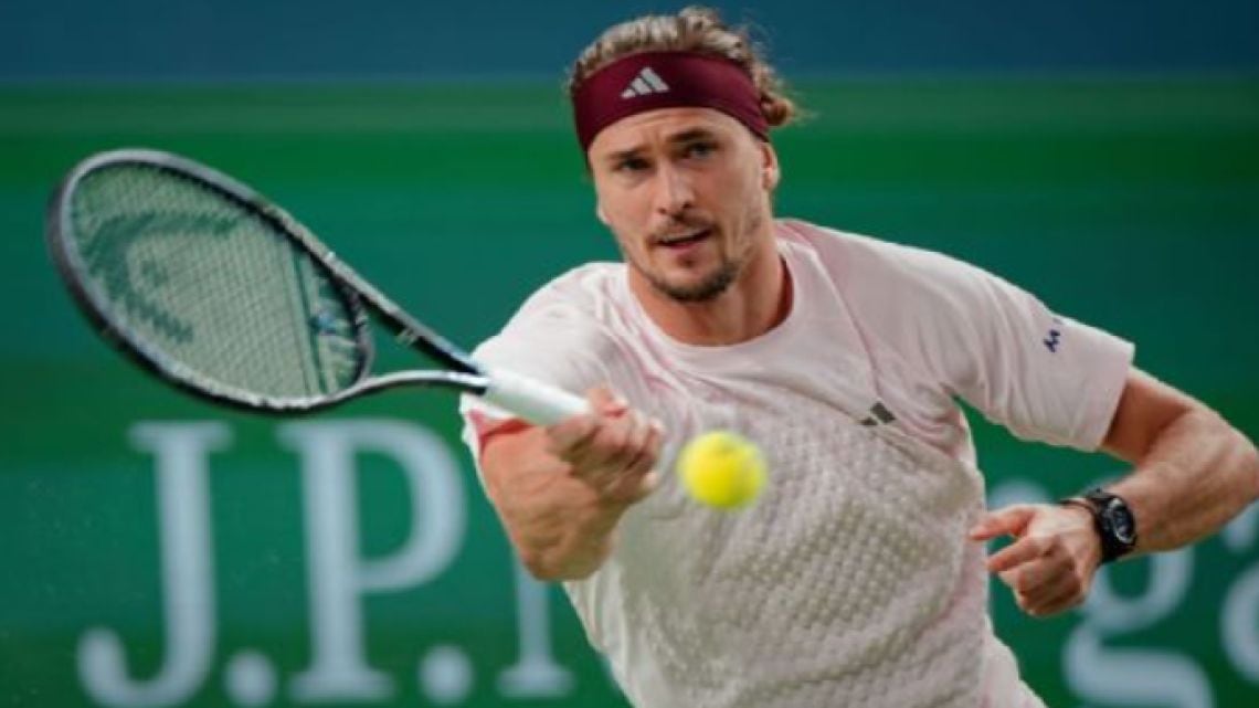 Zverev pasó a semis en Shanghai sin despeinarse y ahora va por Davidovich Fokina