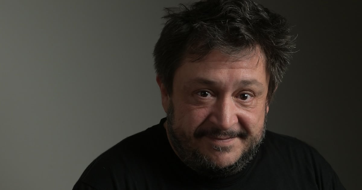 Denuncian penalmente a Hernán Casciari: 18 inversores dicen que cobraron casi nada por siete proyectos de Orsai Audiovisuales