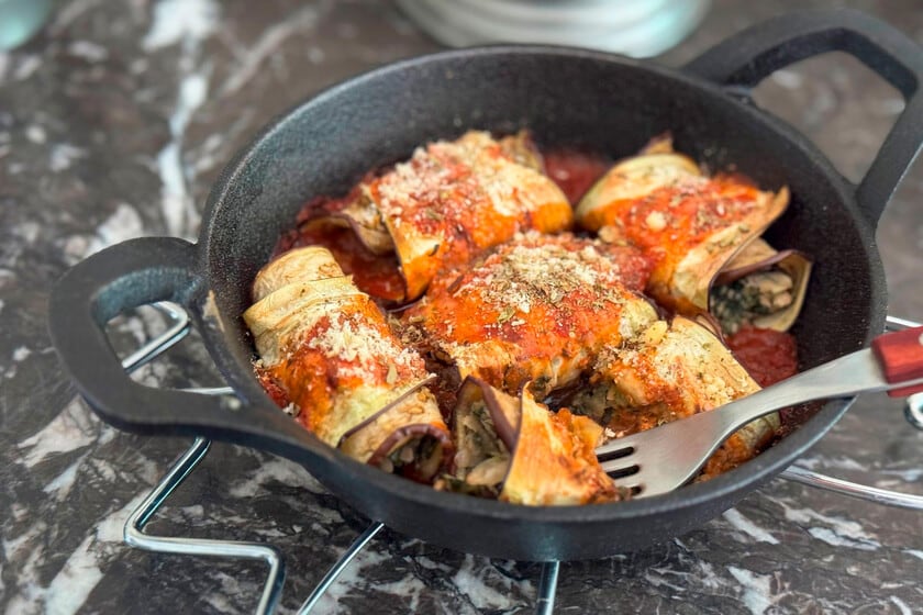 Berenjena en láminas, rellena y gratinada: una opción vegetal para resolver en menos de treinta minutos