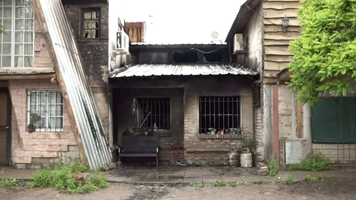 Una familia de Neuquén escapó ilesa de un incendio que destruyó el living de su casa