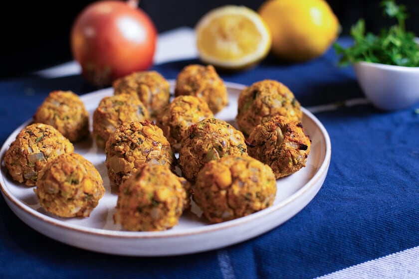Bolitas de garbanzo y brócoli: una receta vegana al horno