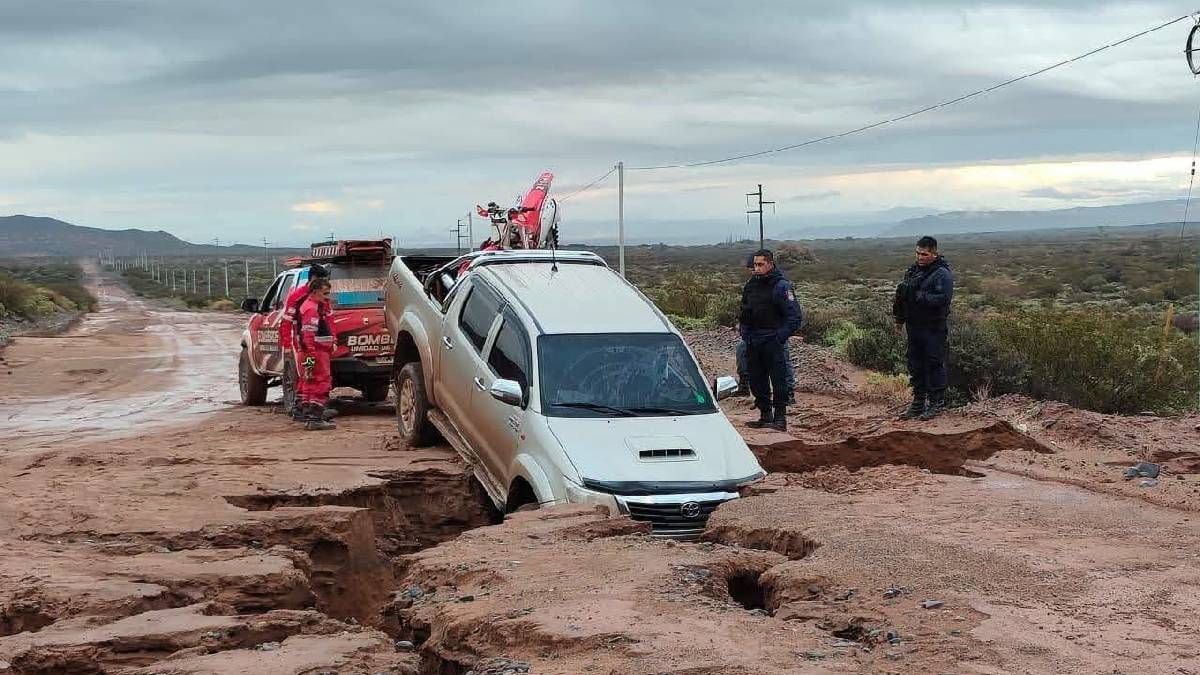 Las lluvias golpean a Neuquén y dejan dos incidentes viales en rutas Provinciales