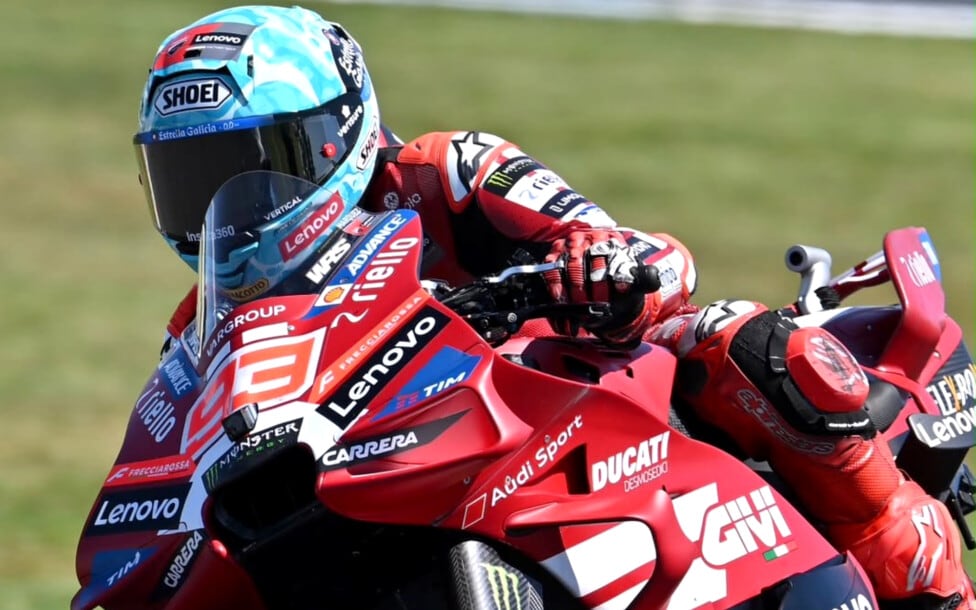Márquez slashed the clock and left Phillip Island with a warning