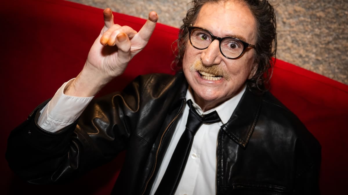 Charly García cumple 75 años entre cánticos, homenajes y concerts gratuitos en Buenos Aires