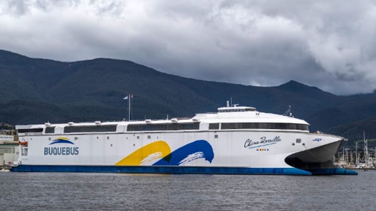El China Zorrilla inició sus viajes comerciales entre Buenos Aires y Colonia con propulsión eléctrica
